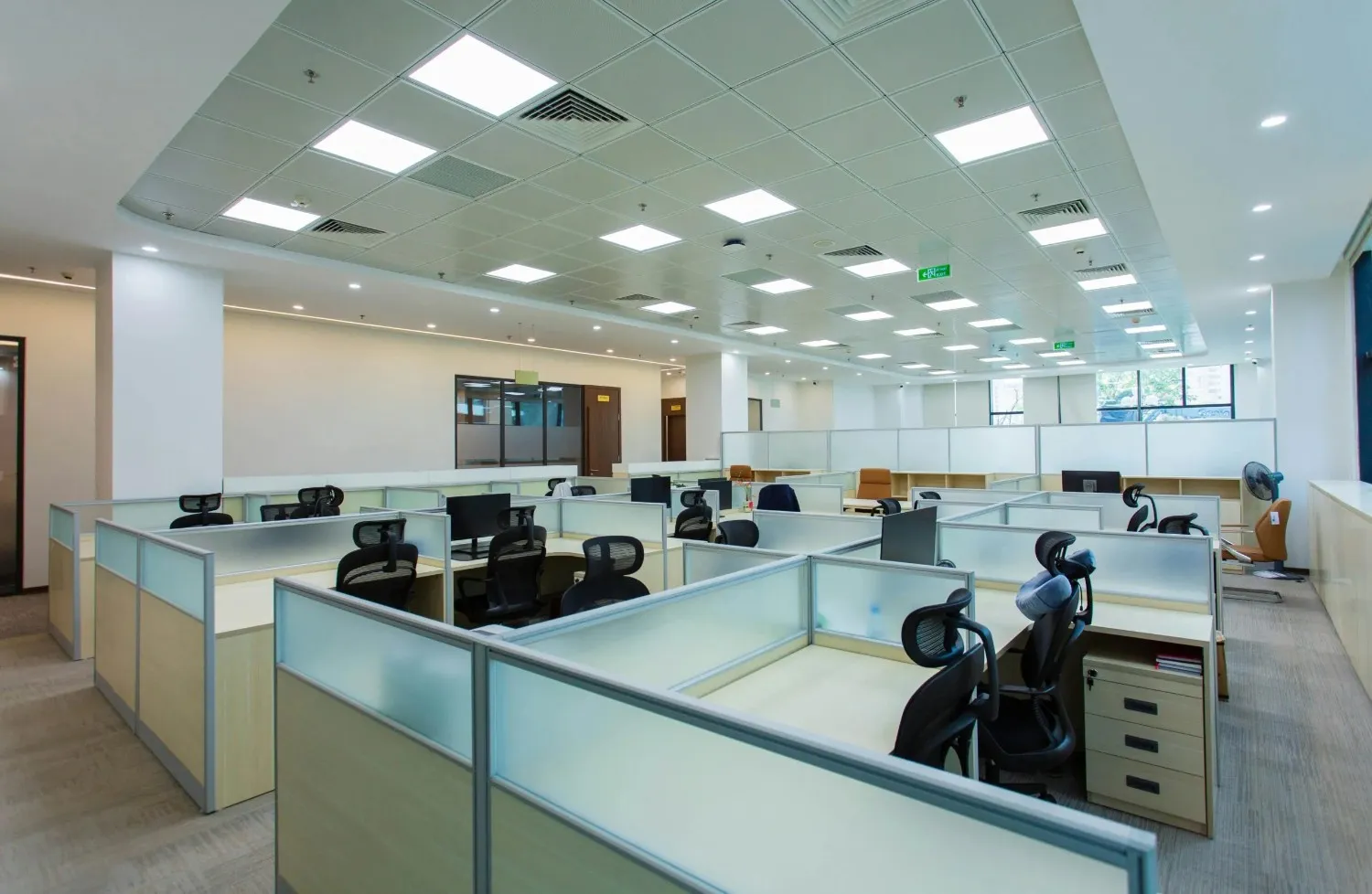 Commercial-Interior-Designs-in-Gurgaon